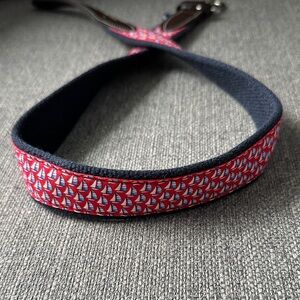 Vineyard Vines 30 inch belt with sailboat theme